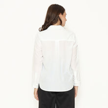 Muat gambar ke penampil Galeri, Rodeo - Velmora Shirt - White