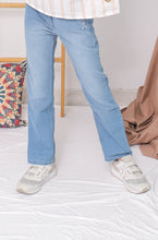 Load image into Gallery viewer, Jeans/ Celana Panjang Denim Anak Perempuan Biru/ Daisy Duck Gorgeous