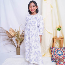 Load image into Gallery viewer, Maxi Poplin Dress/ Ghamis Anak Perempuan Putih/ Rodeo Junior Girl Sunny Garden