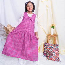 Load image into Gallery viewer, Maxi Overall/ Dress Panjang Anak Fuschia/ Rodeo Junior Girl Sunday Morning